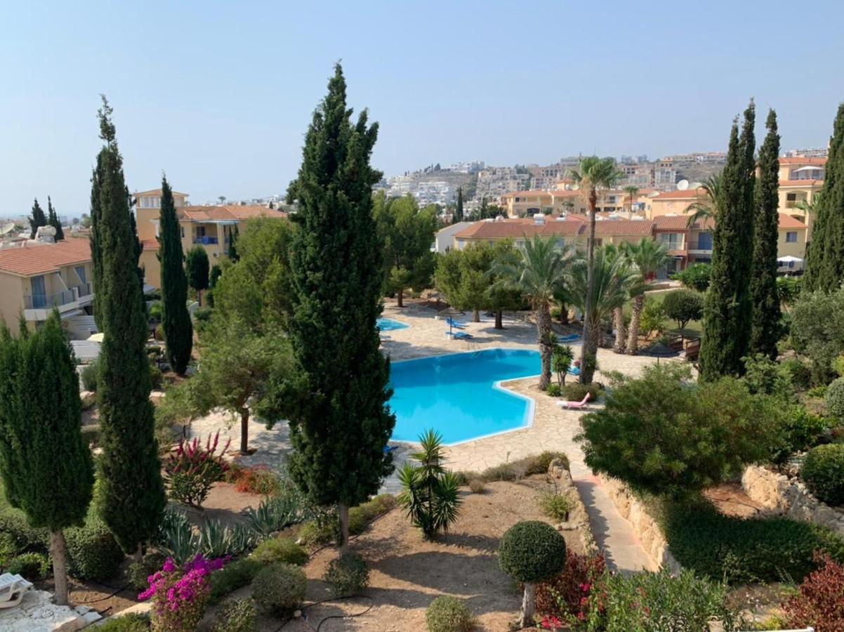 Regina Gardens - Spacious 3 Bed, 2 Bath Maisonette Paphos Exteriör bild